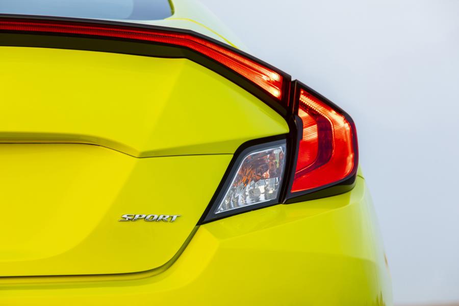 Детали экстерьера Honda Civic Sport Coupe (FC) 2018 года  (NA) (фото 10 из 42)